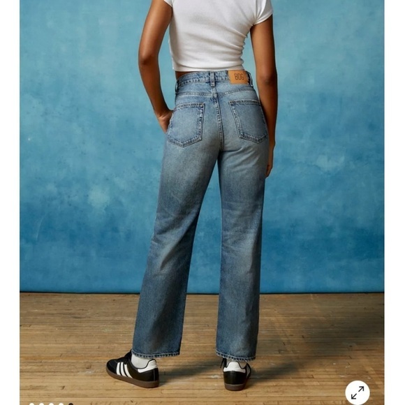 READ DESCRIPTION‼️BDG Cowboy Jean Vintage Destroyed Denim, size 27 - Picture 4 of 11